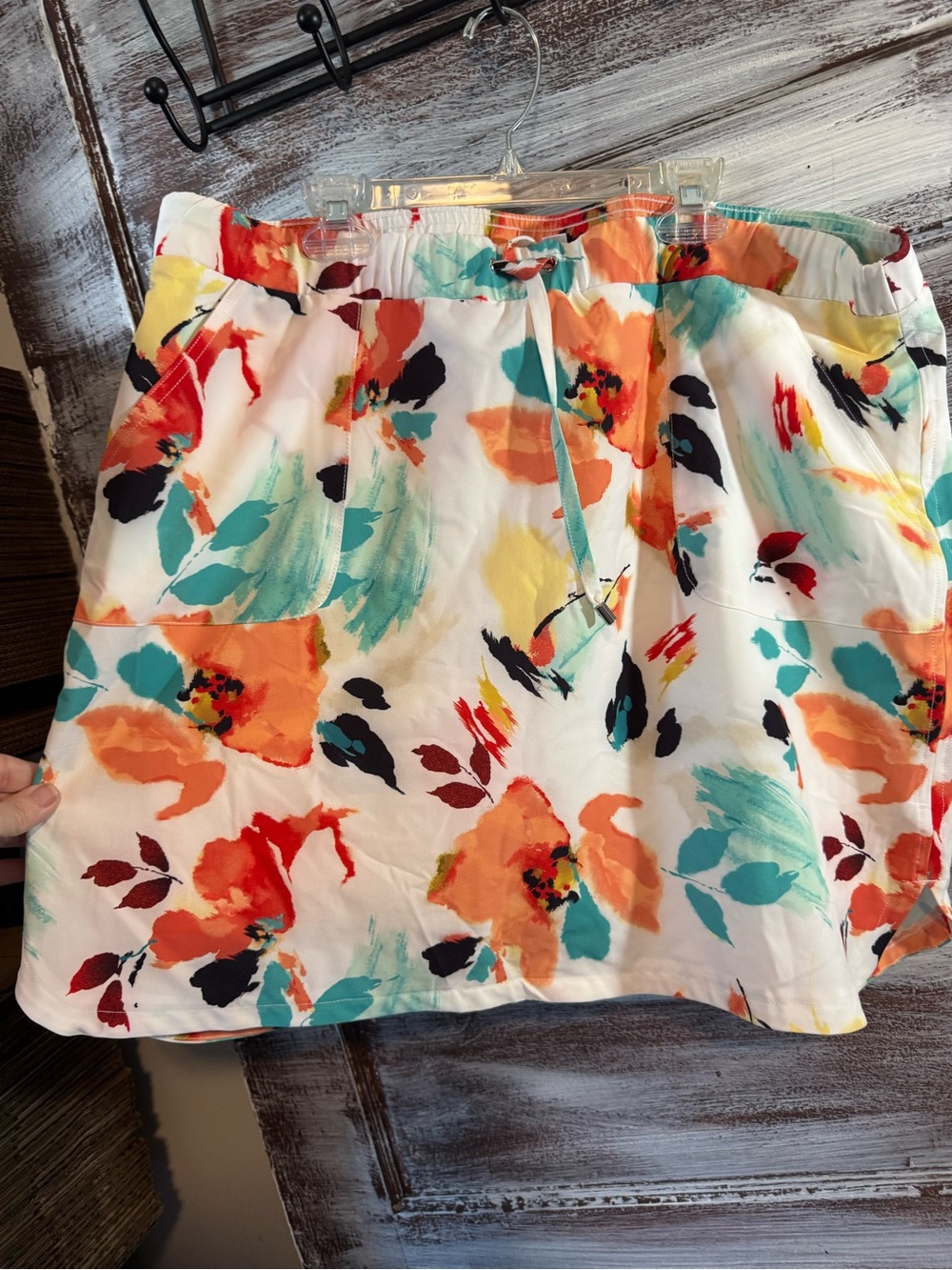 NWOT Chicos Floral Print Skort
